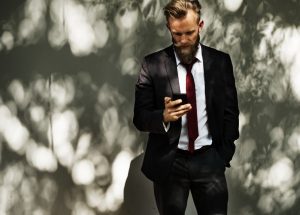 ERP-Systeme für unterwegs – Apps für iPhone & Co.